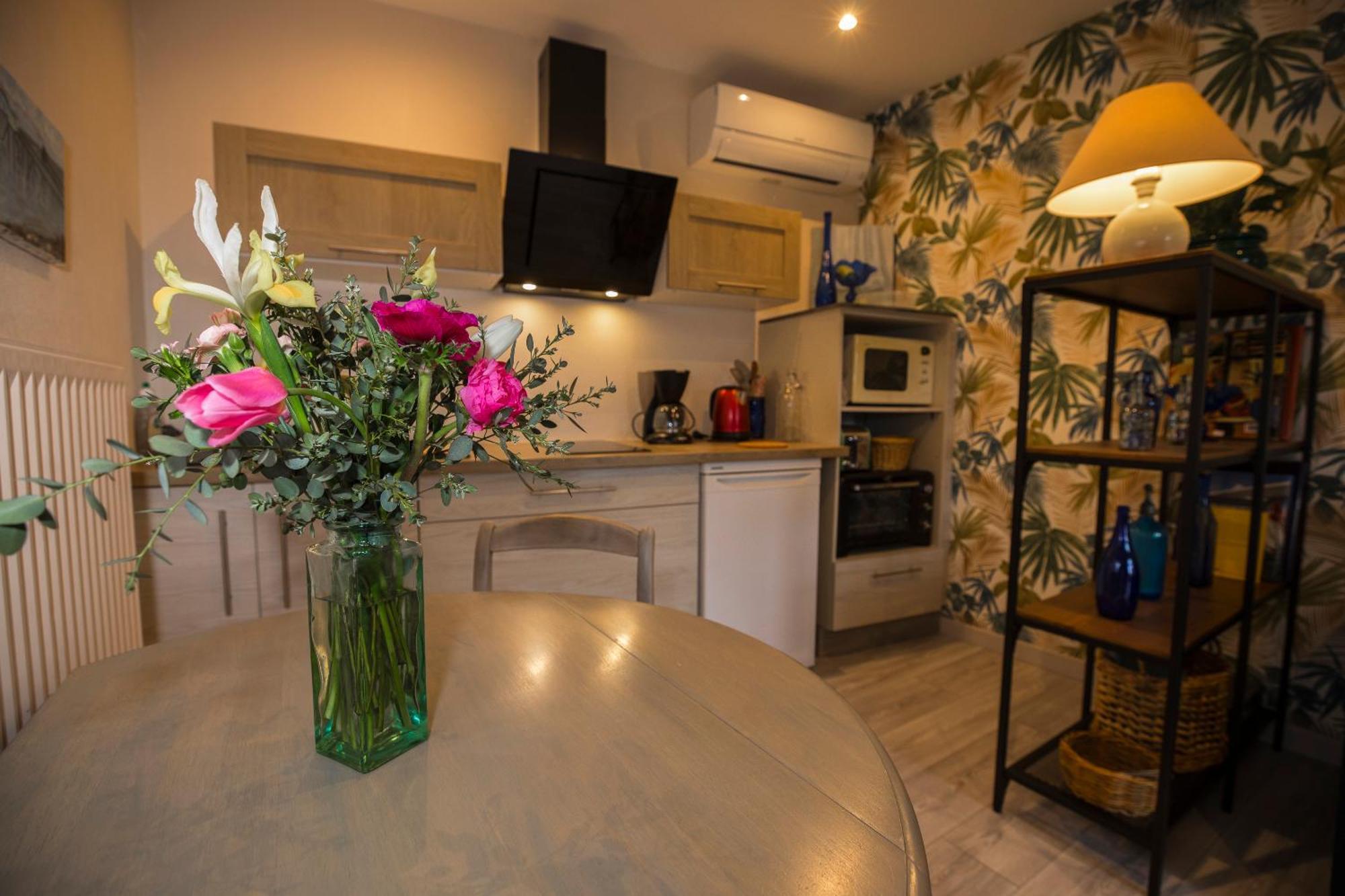 Agreable Logement Independant Avec Veranda Vienne  Extérieur photo